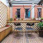 Cozy Apartment Best Location 302